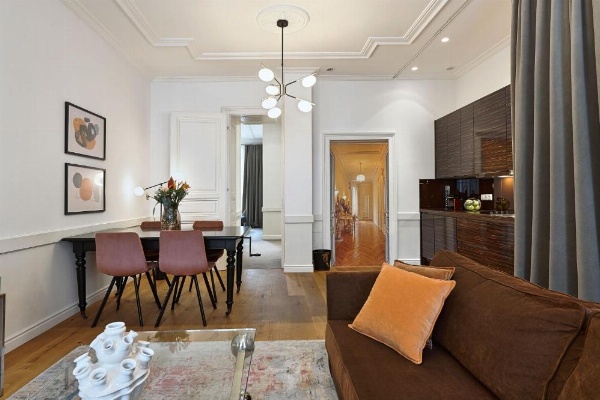 6 Rooms image 16